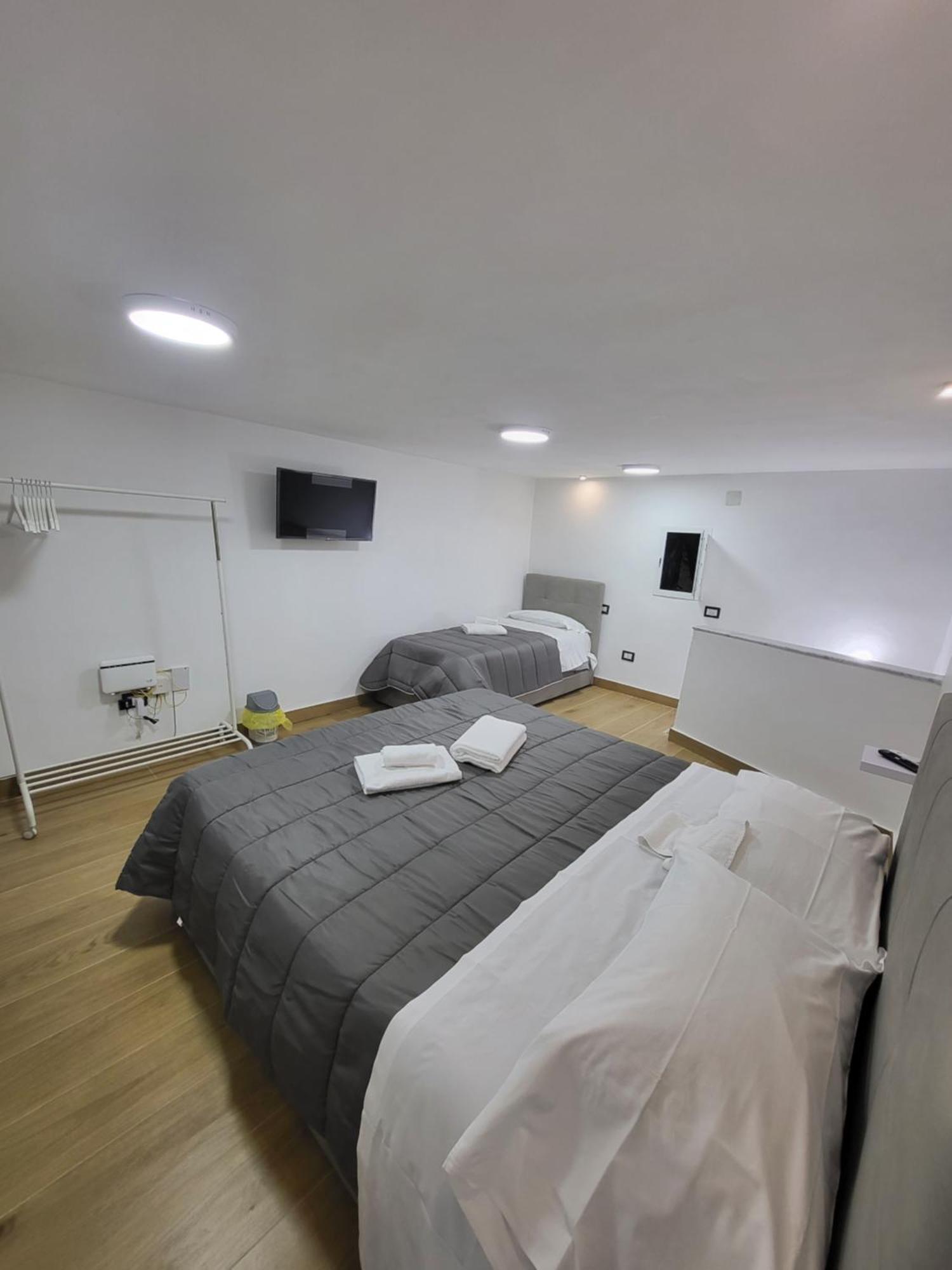 L'Approdo Di Dante Apartment Naples Exterior photo